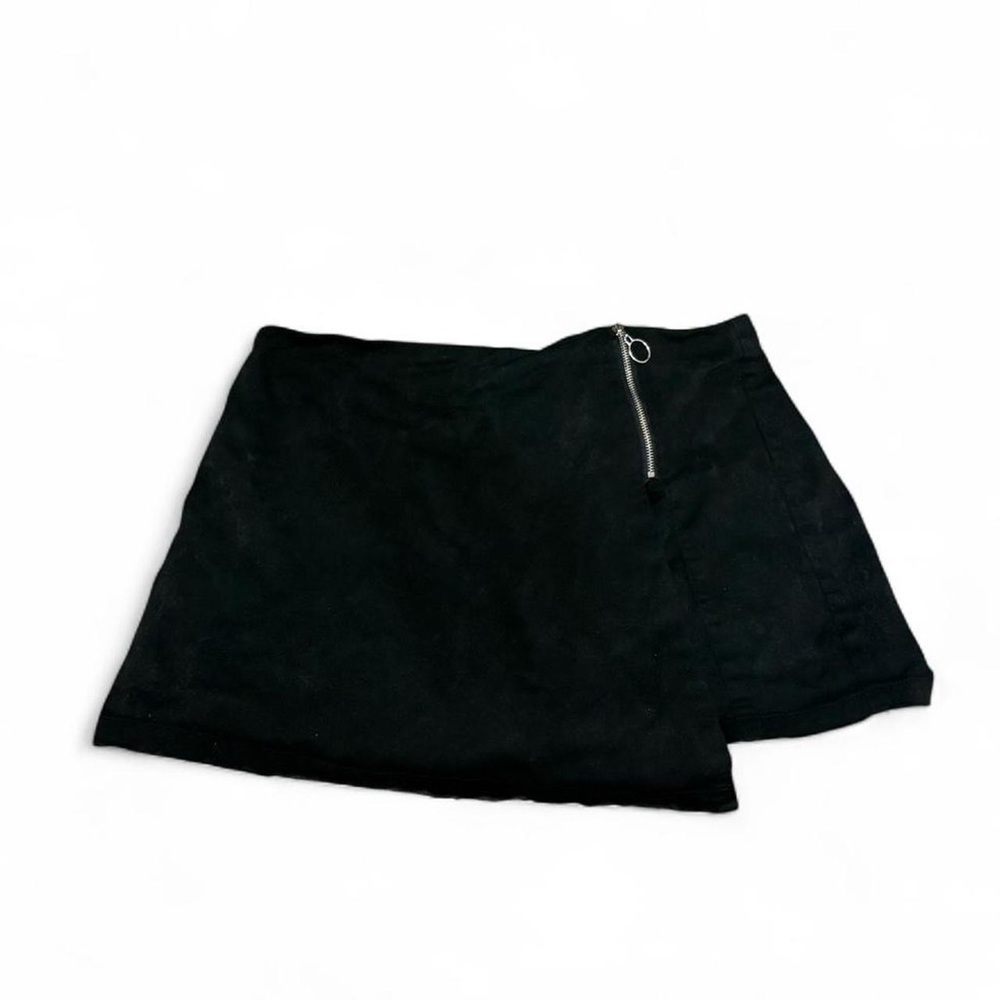 Forever 21 Black Cotton Skort Zipper detail